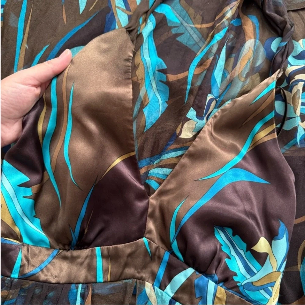 Robbie Bee Silk Halter Dress - Picture 7 of 8